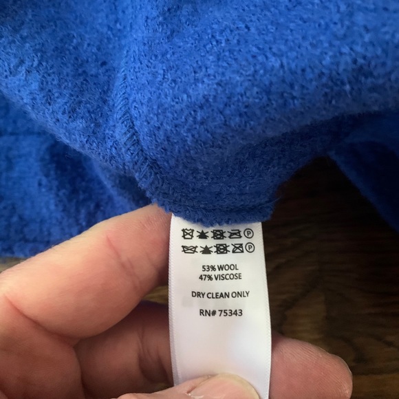 Tahari wool jacket - Picture 4 of 4